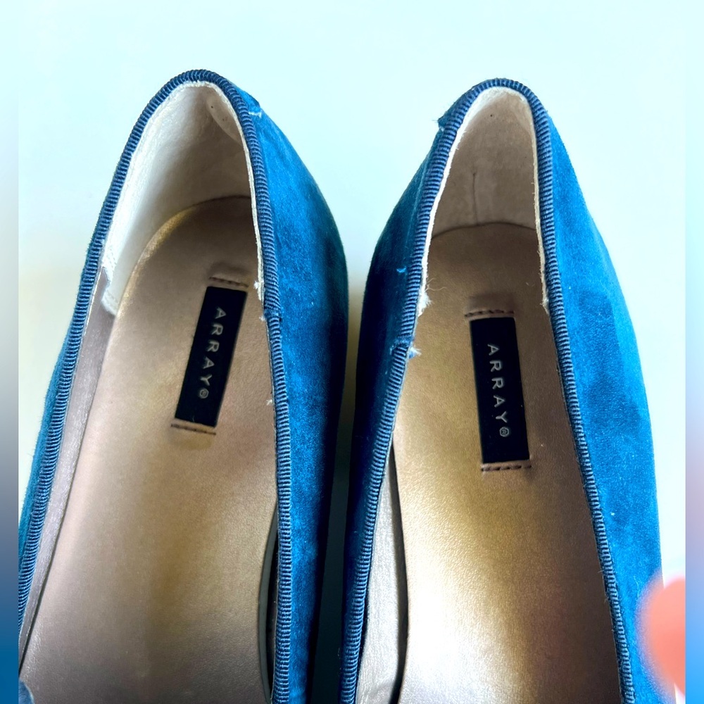 Array Queen Bee Navy Suede Embroidered Smoking Lo… - image 3